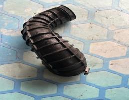 Патрубок воздуховод ДВС для Volvo S60 I (2000-2009)  запчасти бу