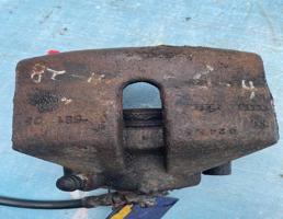 Суппорт передний правый для VW Passat B6 (2005-2010)  запчасти бу