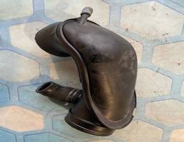 Патрубок воздуховод ДВС для Audi A6 / C5 (1997-2004)  запчасти бу