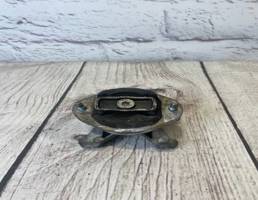 Кронштейн кпп для Audi A4 / B7 (2005-2007)  запчасти бу