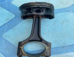 Поршень в сборе с шатуном для Audi A3 / 8P1 (2003-2013)  запчасти бу