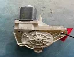 Моторчик стеклоподъемника задний правый для Land Rover Freelander 2 (2007-2014)  запчасти бу