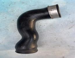 Патрубок интеркулера для VW Passat CC (2008-)  запчасти бу