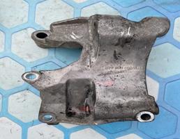 Кронштейн генератора для Audi A8 / D4 / 4E (2003-2010)  запчасти бу