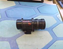 Датчик массового расхода воздуха ДМРВ для Audi A4 / B7 (2005-2007)  запчасти бу