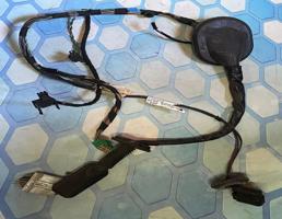 Проводка двери задней левой  для Land Rover Discovery III (2004-2009)  запчасти бу