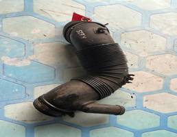 Патрубок воздуховод ДВС для VW Passat B6 (2005-2010)  запчасти бу