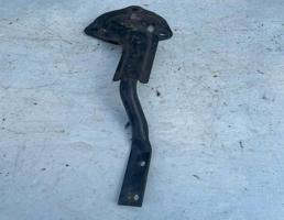 Кронштейн (сопут. товар) для Ford Focus II (2005-2008) Дорестайлинг  запчасти бу