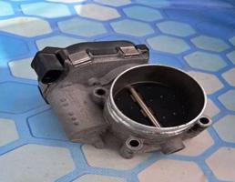 Дроссельная заслонка для Audi A8 / D4 / 4E (2003-2010)  запчасти бу