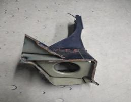 Кронштейн крыла переднего правый для VW Golf V (2003-2009)  запчасти бу