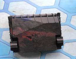 Крышка блока предохранителей для VW Passat B6 (2005-2010)  запчасти бу