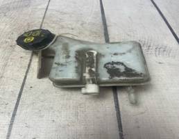 Бачок главного тормозного цилиндра для Mazda 3 BK (2002-2009)  запчасти бу