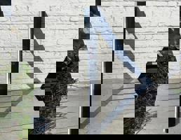 Молдинг двери передней правой средний для Audi A8 / D2 / 4D (1994-1998)  запчасти бу