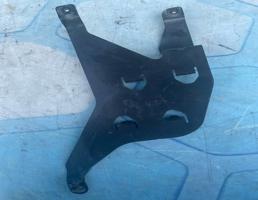 Кронштейн (сопут. товар) для VW Touareg 1 (2002-2007)  запчасти бу