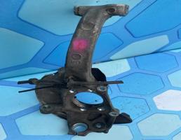 Кулак поворотный передний правый для Audi Q5 / 8R (2008-2012)  запчасти бу