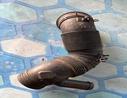 Патрубок воздуховод ДВС для VW Passat B6 (2005-2010)  запчасти бу