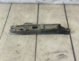 Кронштейн двигателя правый для Seat Altea (2004-2015)  запчасти бу