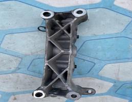 Кронштейн двигателя для Peugeot 308 I (2007-2015)  запчасти бу
