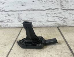 Датчик уровня масла для Audi A6 / C6 4F (2004-2011)  запчасти бу