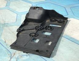 Крышка аккумулятора для Land Rover Range Rover Sport (2005-2012)  запчасти бу