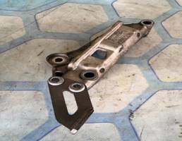 Кронштейн двигателя правый для Skoda Fabia 2 (2007-2015)  запчасти бу