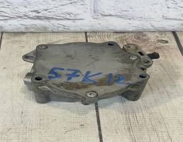 Насос вакуумный для Audi A4 / B8 (2007-2015)  запчасти бу