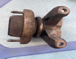 Кронштейн кпп для Audi A4 / B7 (2005-2007)  запчасти бу