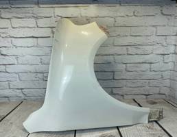 Крыло переднее правое для VW Touareg 1 (2002-2007)  запчасти бу