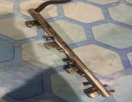 Топливная рампа для VW Touareg 1 (2002-2007)  запчасти бу