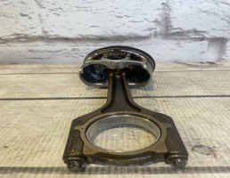 Поршень в сборе с шатуном для Audi A3 / 8P1 (2003-2013)  запчасти бу