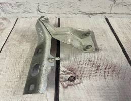 Петля капота правая для Audi A8 / D2 / 4D (1994-1998)  запчасти бу