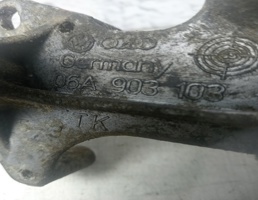 Кронштейн (сопут. товар) для Skoda Octavia / A5 1Z / (2004-2013)  запчасти бу