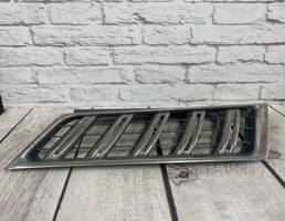 Решетка радиатора для Mitsubishi  запчасти бу