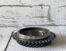 Шестерня МКПП для VW Jetta (2006-2011)  запчасти бу