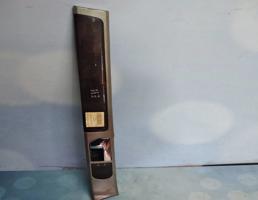 Накладка двери декоративная внутренняя для VW Touareg 1 (2002-2007)  запчасти бу