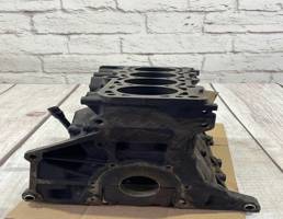 Блок цилиндров двигателя пустой для Audi A4 / B6 (2000-2004)  запчасти бу