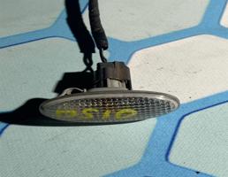 Повторитель поворота в крыло для Mazda 3 BK (2002-2009)  запчасти бу