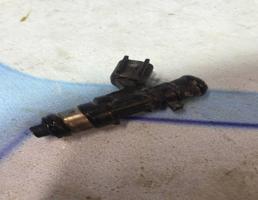 Форсунка топливная бензиновая для Volvo C30 (2006-2013)  запчасти бу