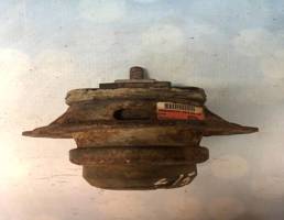 Опора двигателя для Land Rover Discovery III (2004-2009)  запчасти бу