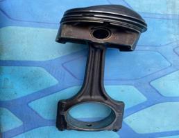 Поршень в сборе с шатуном для VW Passat B6 (2005-2010)  запчасти бу